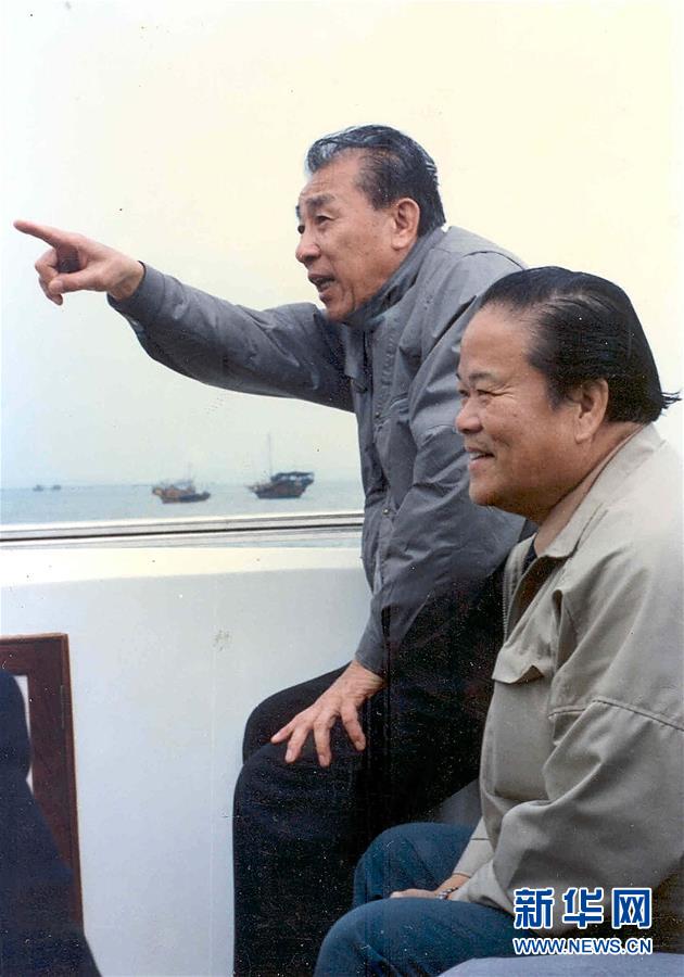 (改革先鋒風(fēng)采·圖文互動(dòng))(2)袁庚:改革開放試驗(yàn)田“蛇口模式”的探索創(chuàng)立者