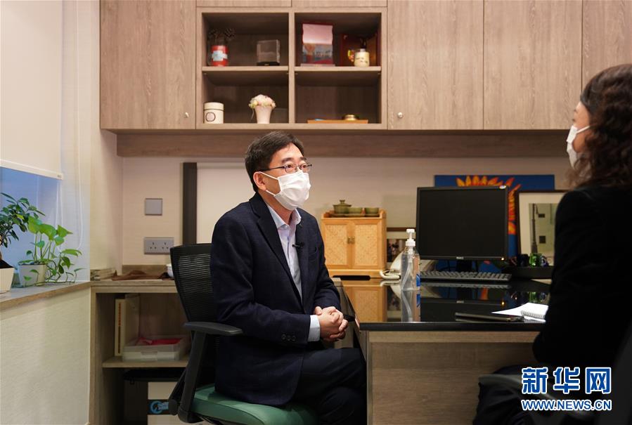 （香港故事·圖文互動(dòng)）（1）從“非典”到新冠,，一位香港醫(yī)生親歷的兩次抗疫