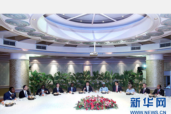 12月5日,，國家主席習近平在約翰內(nèi)斯堡再次集體會見17位非洲國家領導人。 新華社記者 姚大偉 攝