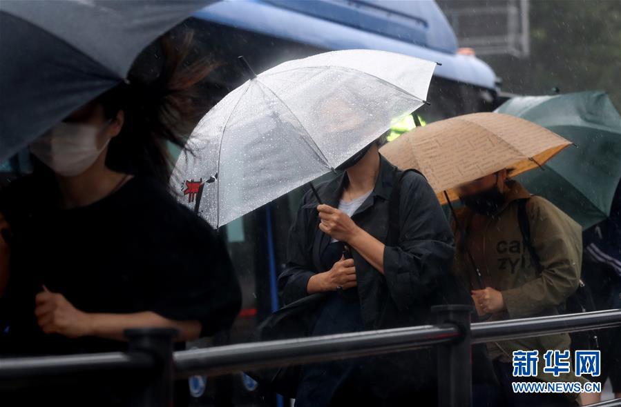 （國際）（3）超強(qiáng)臺風(fēng)“美莎克”過境韓國致1死1傷